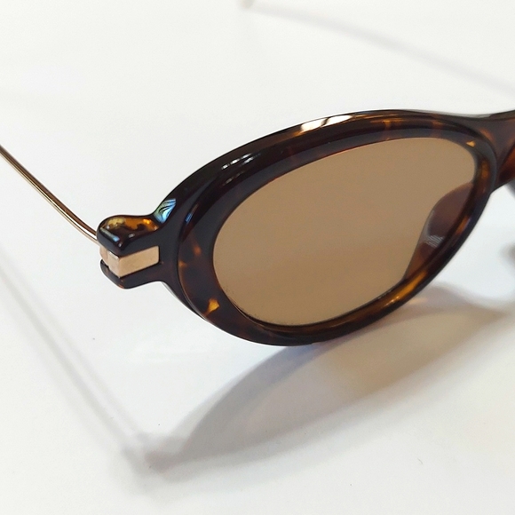 Prada Cat Eye Tortoise Frame Brown Lens Slim Gold Arm Ladies Sunglasses - Picture 2 of 10